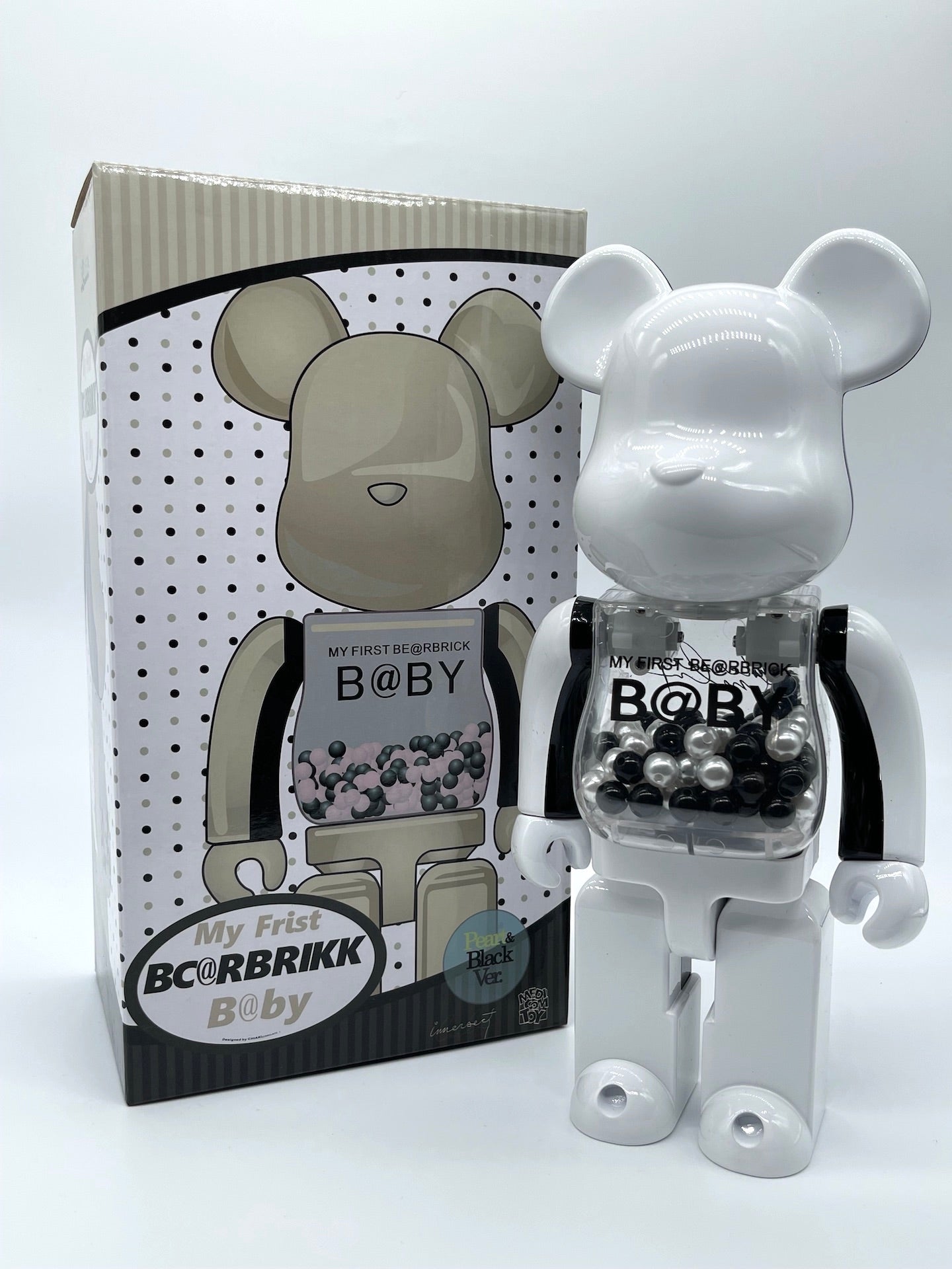 400% Bearbrick #15 - Pear Black – BearwithUs